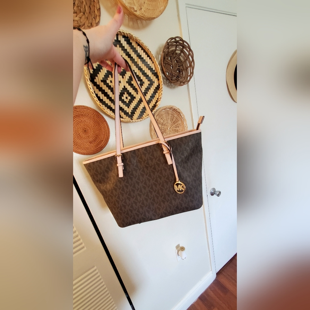 Michael Kors Signature Tote - Picture 2 of 5